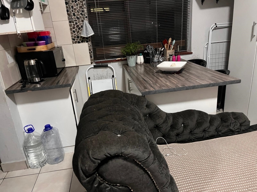 1 Bedroom Property for Sale in Southernwood Eastern Cape